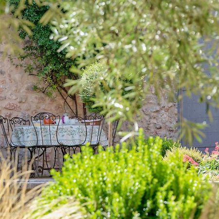 Вилла Domaine De Puybernier Jouques Экстерьер фото