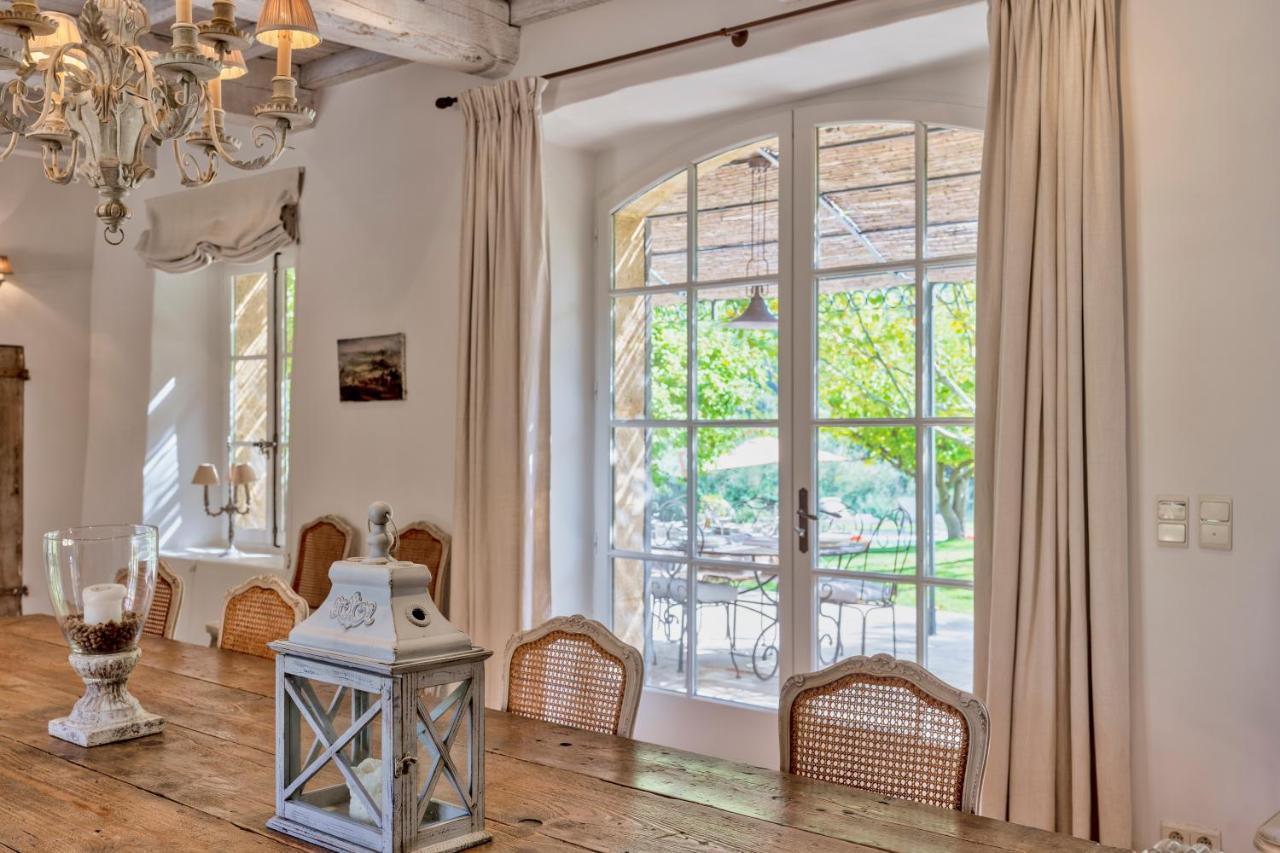 Вилла Domaine De Puybernier Jouques Экстерьер фото